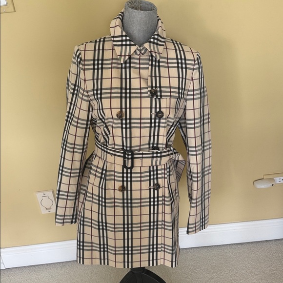 Burberry Black and Cream Plaid Trench Coat - Picture 6 of 10